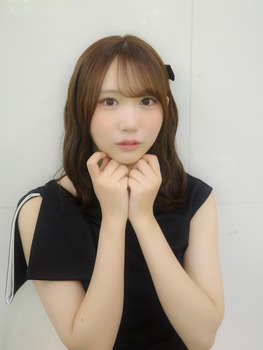 フルッパー『ツーショットチェキ商法で初週売上70万枚!!!』乃木ヲタ「姑息すぎる」
 | アイドルまとめ速報 ドル速(最新記事1)