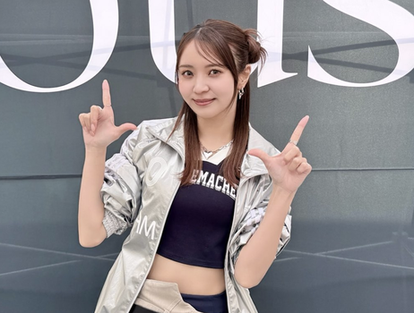 アクスタにサインを書く菅原咲月ちゃんがコチラ！！！【乃木坂46】
 | アイドルまとめ速報 ドル速(最新記事1)