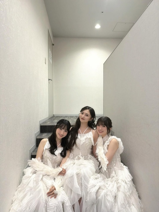 井上和ちゃん、両手に花で嬉しそうｗ【乃木坂46】 | 井上和ちゃん、両手に花で嬉しそうｗ【乃木坂46】 | アイドルまとめ速報 ドル速(画像18131237501847_2)