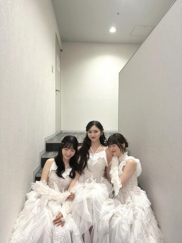 井上和ちゃん、両手に花で嬉しそうｗ【乃木坂46】 | 井上和ちゃん、両手に花で嬉しそうｗ【乃木坂46】 | 井上和ちゃん、両手に花で嬉しそうｗ【乃木坂46】 | アイドルまとめ速報 ドル速(画像18131238000967_3)