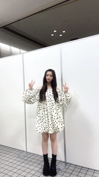 【速報】井上和さん、生足を開示。素晴らしい肉質 | 【速報】井上和さん、生足を開示。素晴らしい肉質 | 【速報】井上和さん、生足を開示。素晴らしい肉質 | アイドルまとめ速報 ドル速(画像03190504063696_3)