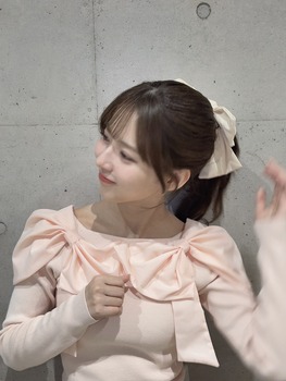 フリップを間違えちゃう賀喜遥香ちゃんが可愛いｗ【乃木坂46】
 | アイドルまとめ速報 ドル速(ピックアップ6)
