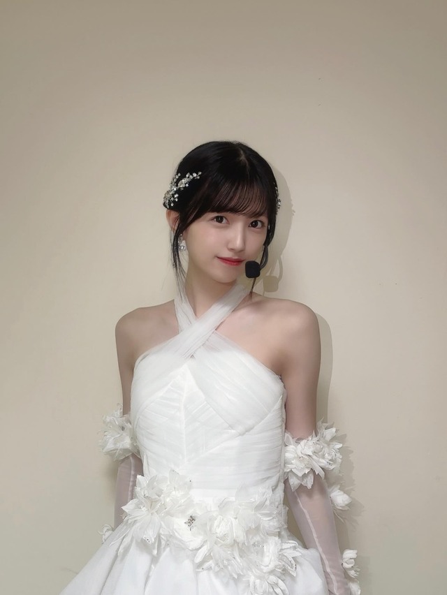 金川紗耶1st『好きのグラデーション』の表紙、ぜんぶ強い
 | アイドルまとめ速報 ドル速(最新記事7)