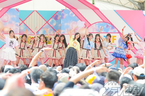 【豚砲】井上和さん、TIF出演のアイドルの中でなぜかロングスカートを着せられる | 【豚砲】井上和さん、TIF出演のアイドルの中でなぜかロングスカートを着せられる | アイドルまとめ速報 ドル速(31172700964438_2)